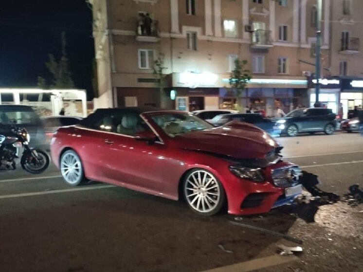 До 11 выросло число пострадавших в ДТП с Mercedes и автобусом в центре Воронежа