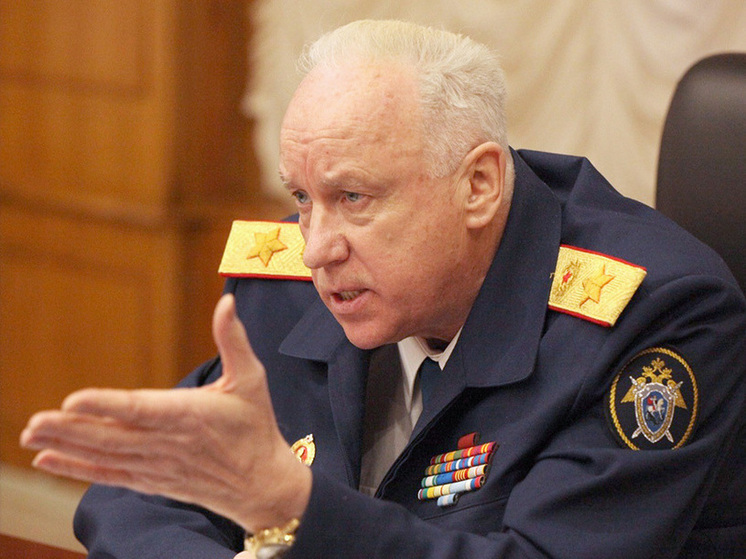 Обитатели ветхого строения на Октябрьском проспекте в Петрозаводске попросили о помощи Александра Бастрыкина