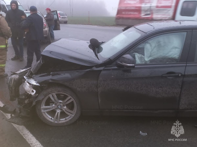 Вблизи брянского поселка Мичуринский произошло ДТП с двумя автомобилями