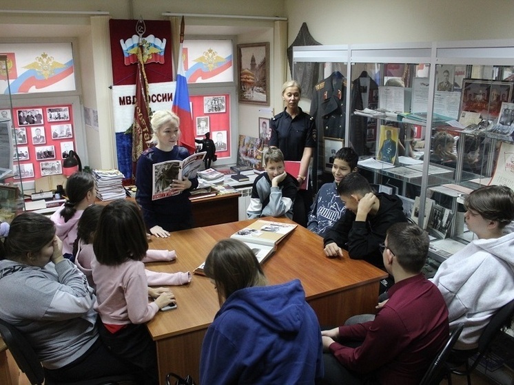 Серпуховских детей познакомили с работой полиции