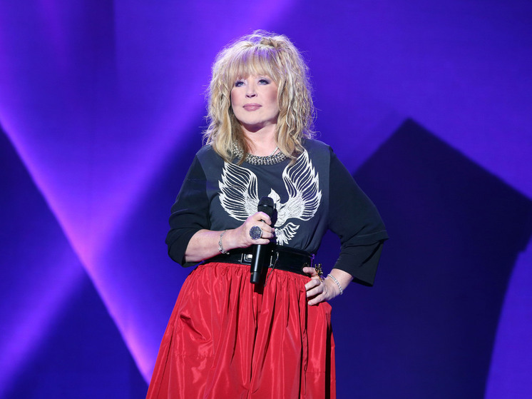 Mash: Аллу Пугачёву обяжут снести пирс у своего поместья на берегу Истры в Солнечногорске