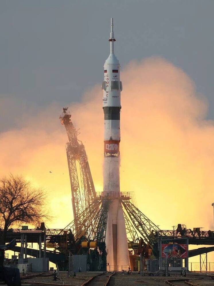 Поехали! Нейросеть ГигаЧат поможет космонавтам на борту МКС