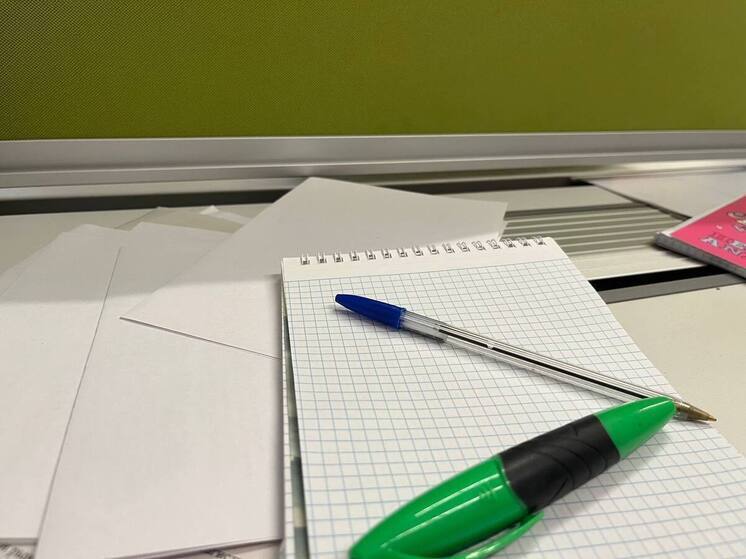 Ленинградцам рассказали, что письмо левой рукой улучшает память