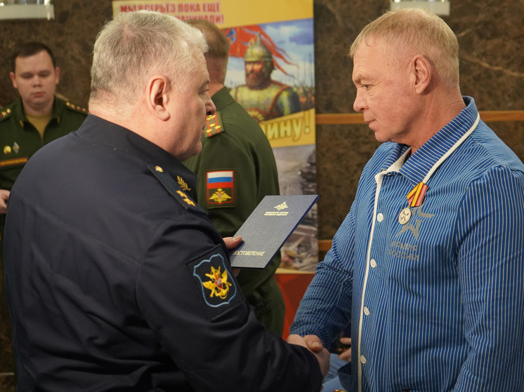 Участникам СВО после лечения вручили награды, их назначили на новые должности