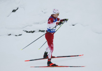 Действующий обладатель Кубка России Савелий Коростелев выиграл мужскую гонку на 15 км свободным стилем с раздельным стартом на открывающем сезон этапе Кубка России. На втором месте – Денис Спицов, бронза – у Сергея Ардашева. А вот Александр Большунов финишировал в начале второй десятки финишировавших лыжников. 