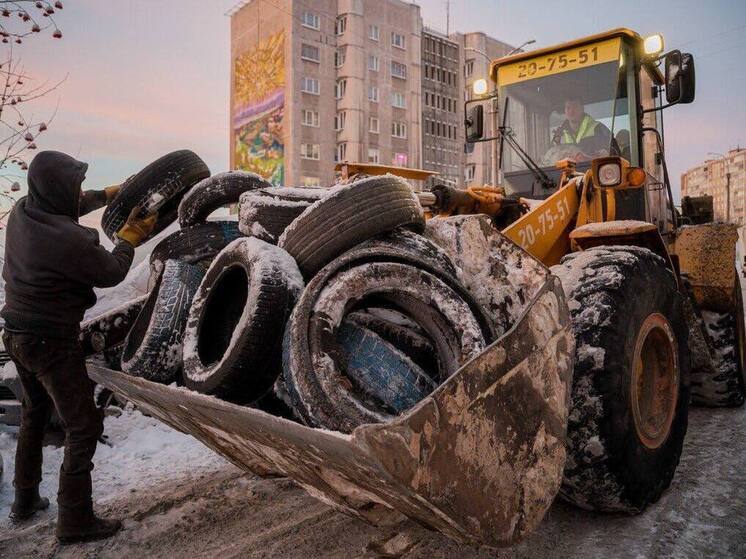 Иван Лебедев попросил мурманчан не бросать отработанные шины и покрышки