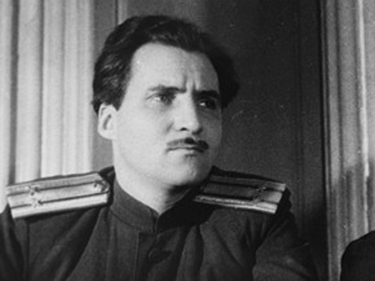 Человек больших задач: исполнилось 110 лет со дня рождения Константина Симонова