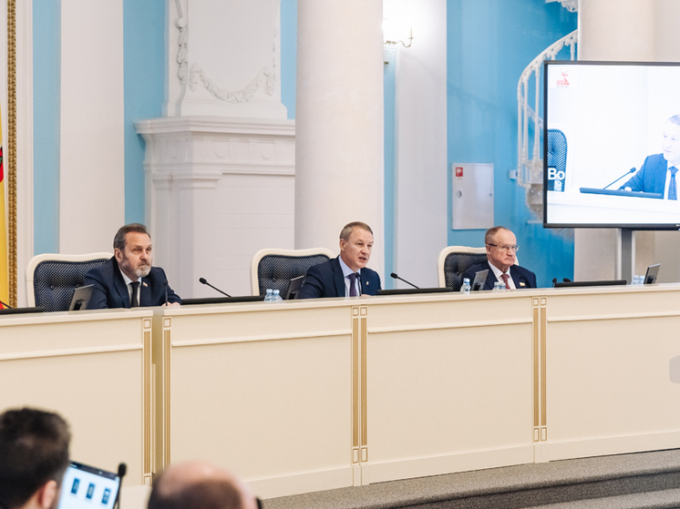 27 ноября на пленарном заседании Рязанской областной Думы был рассмотрен проект закона о бюджете региона на 2026 год и плановые годы 2027 и 2028