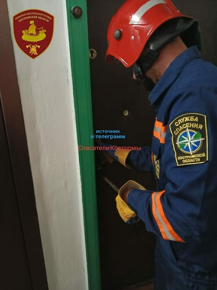 В Шарье из-за сломанного замка в квартире захлопнулись дети