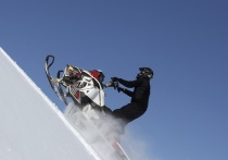 Отечественные снегоходы и вездеходы получат сельхозпроизводственные кооперативы (СПК), семейно-родовые общины (СРО), крестьянско-фермерское хозяйство и акционерное общество, занимающиеся оленеводством