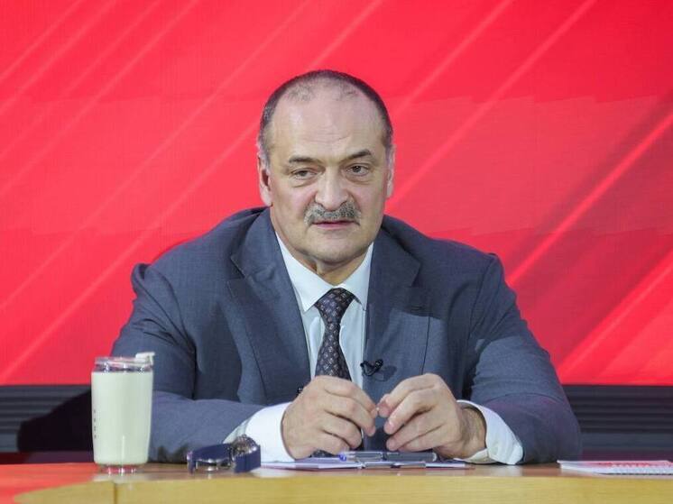 Меликов поручил создать в Дагестане меры поддержки для военкоров