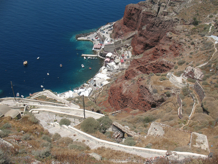Греческие археологи нашли захоронение знатной дамы с перевернутой диадемой