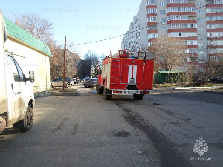 В Железногорске произошел пожар в жилом доме на улице Курской