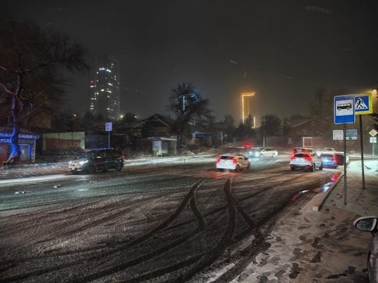 Honda сбила пешехода на переходе во Владивостоке — женщина в больнице