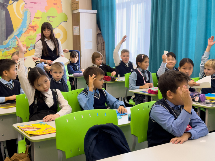 В Бурятии за год в районах трудоустроилось 19 земских учителей