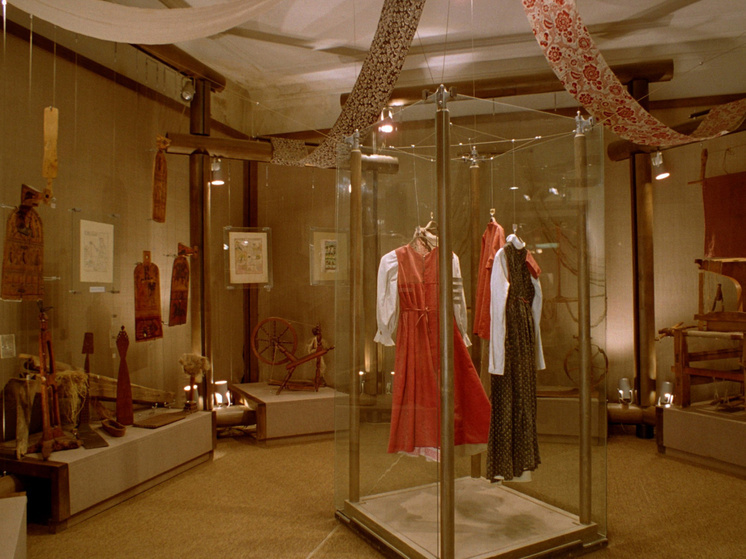 Исторические витражи вернулись в отреставрированный Музей ситца в Иванове