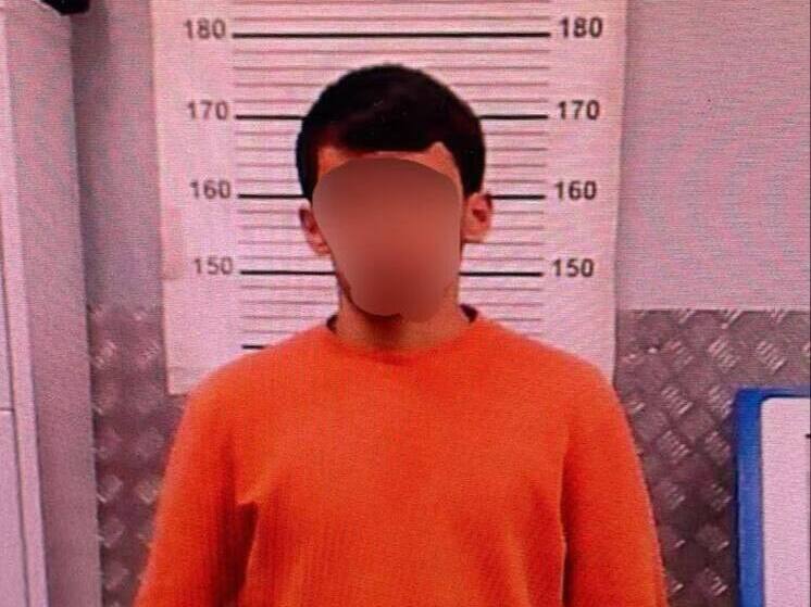 Наркокурьера на Мерседесе задержали в центре Петербурга