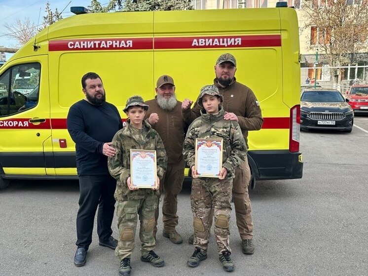 В Крыму двоих школьников отметили благодарностями за спасение человека при ДТП