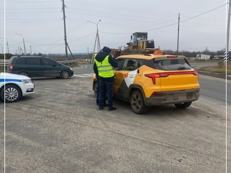 По Калужской области ездят таксисты без разрешений на работу