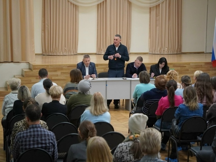 Мэр Великого Новгорода встретился с жителями Торговой стороны