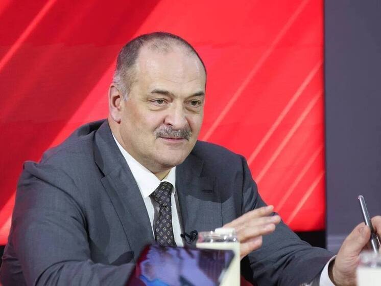 Меликов призвал дагестанцев вернуть яркое празднование Нового года