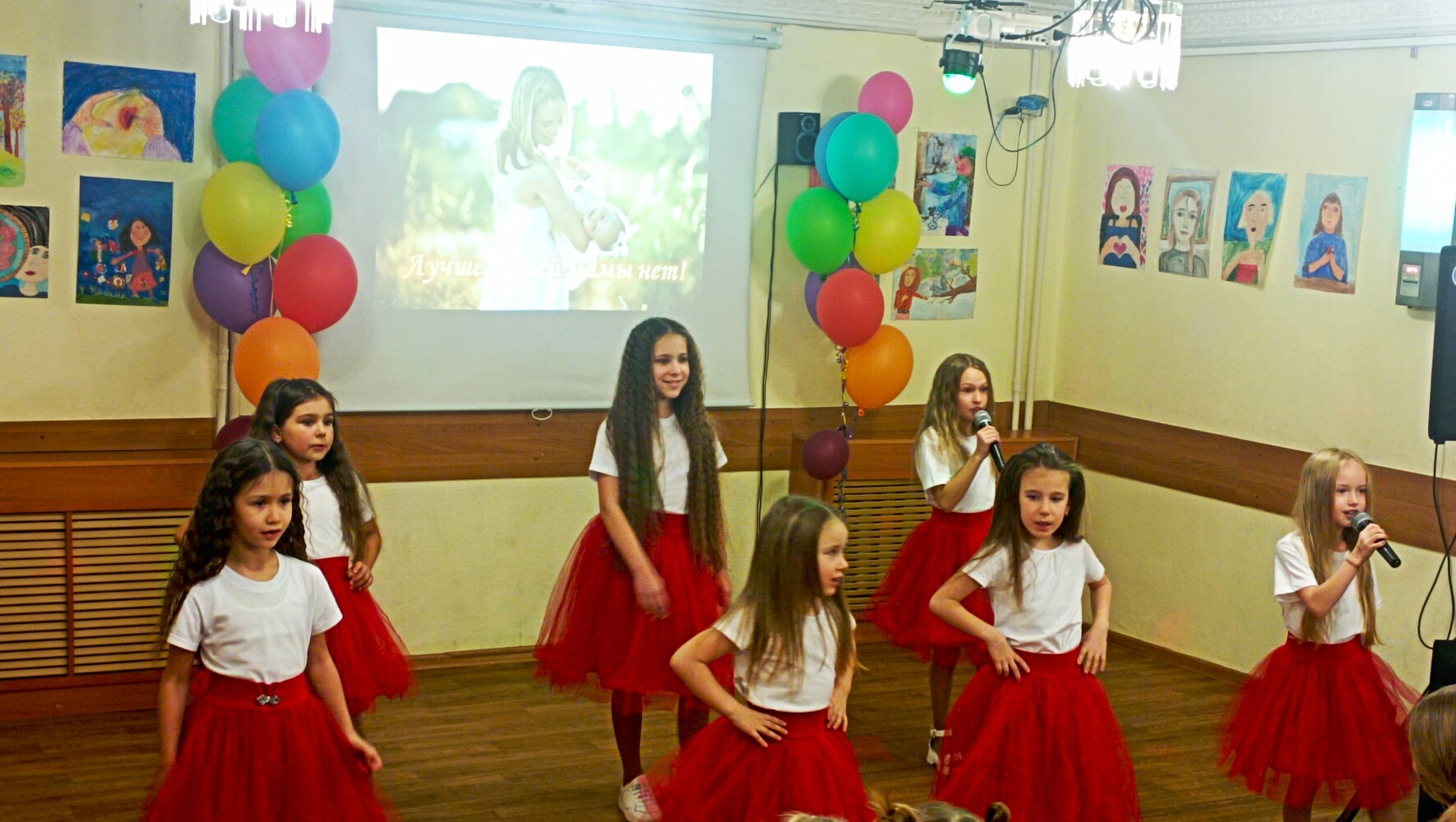 Мама – главное слово: заглянем в семейную гостиную в Хабаровске