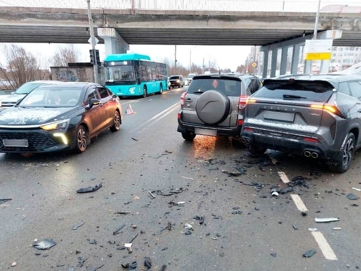 В Северодвинске расследуют ДТП с участием трёх автомобилей