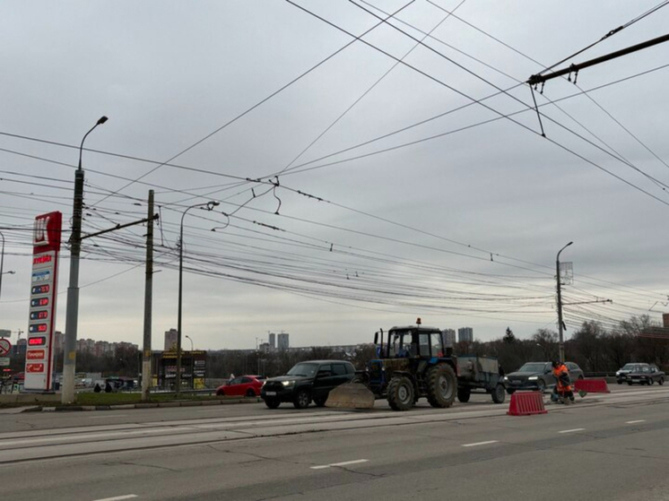 До 7 декабря трамваи не будут ходить по мосту в Туле, где разбились люди