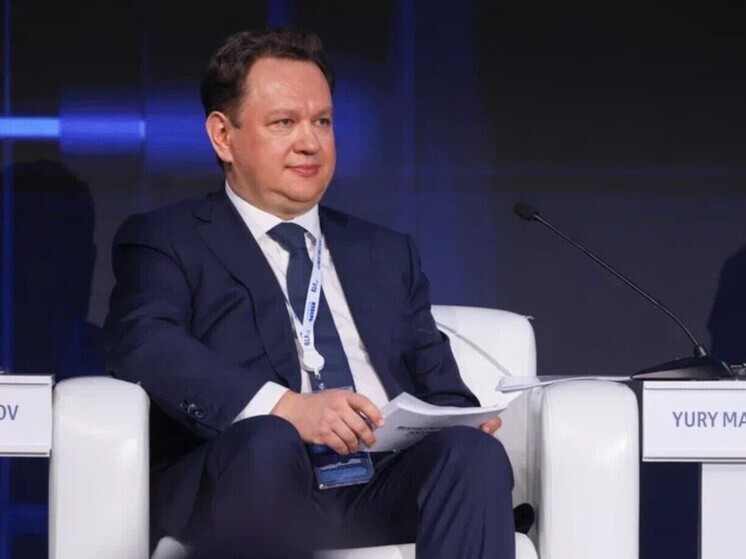 Топ-менеджер ВТБ поделился прогнозами по ключевой ставке и стоимости доллара в 2026 году