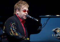 78-летний Элтон Геркулес Джон (урожденный Реджиналд Кеннет Дуайт) попрощался со сценой в 2023 году «финальным», как было официально объявлено, туром Farewell Yellow Brick Road («Прощальная дорога из Желтого кирпича»)