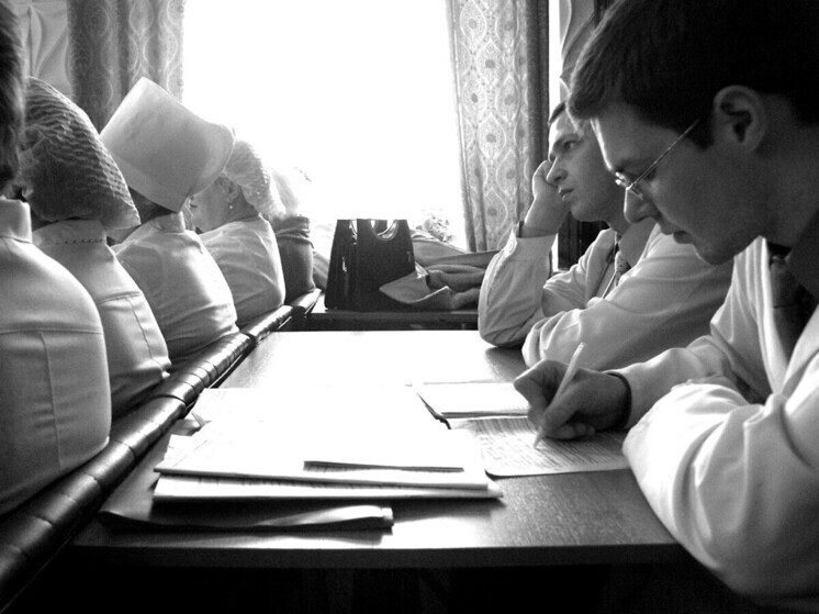 Nature Communications: подростковый возраст мозга длится до 32 лет