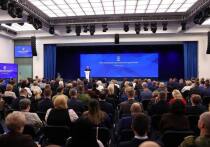 На всероссийском форуме муниципальных депутатов председатель партии Дмитрий Медведев определил ключевые направления деятельности на предстоящий период