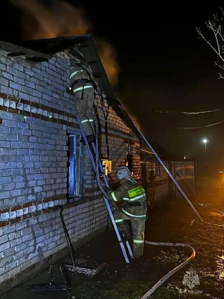 Под Курском короткое замыкание в электроплитке оставило жилой дом без крыши