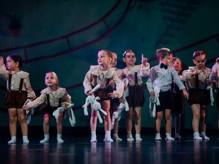 Праздник любви и благодарности: Липецк отметил День Матери ярким концертом