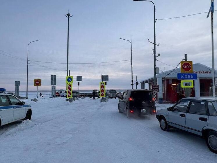 Ледовую переправу между Салехардом и Лабытнанги открыли 28 ноября