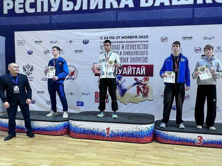 Ямальские тайбоксеры завоевали восемь медалей на первенстве Урала