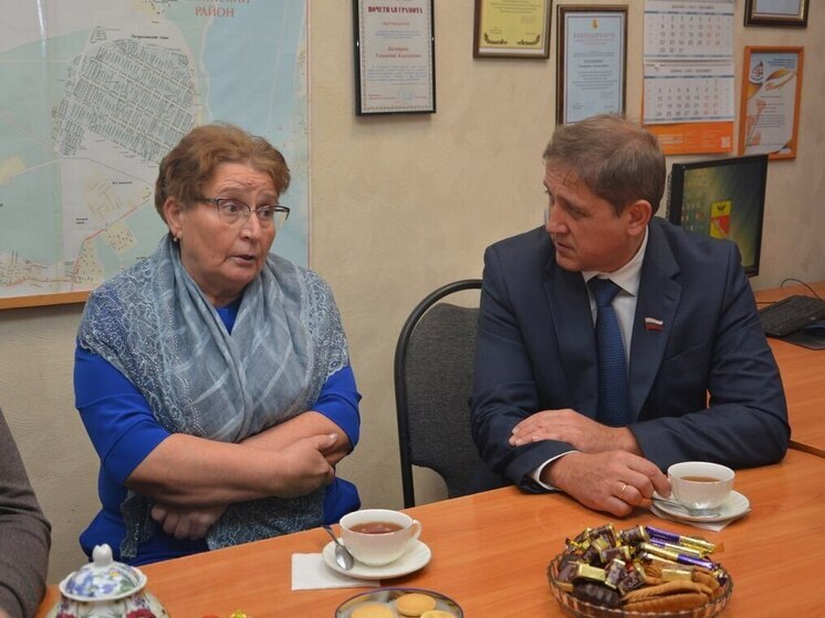 Депутат Воронежской гордумы обсудил с матерями погибших военнослужащих их насущные проблемы