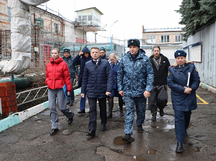 Головин проверил условия содержания осужденных в тульской ИК №5