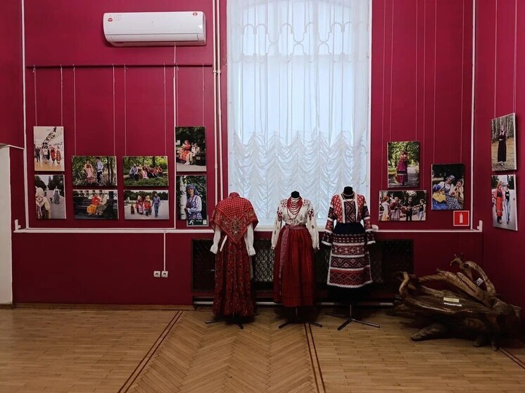 Тамбовский народный костюм вышел в город: в картинной галерее покажут «живую» историю