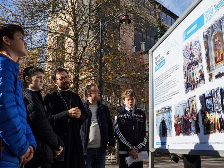 В Симферополе открылась фотовыставка «Молодёжь о вечном» с работами подростков