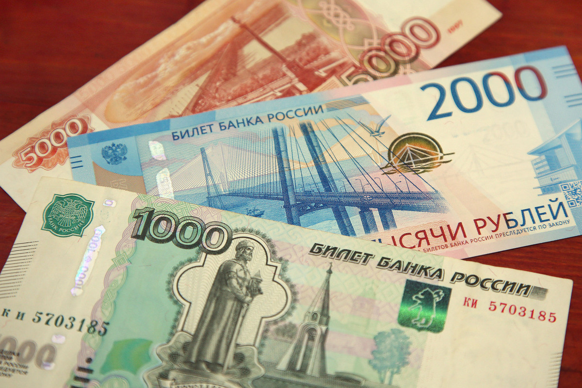 В России могут появиться банкноты в 10000 рублей: названы плюсы и минусы