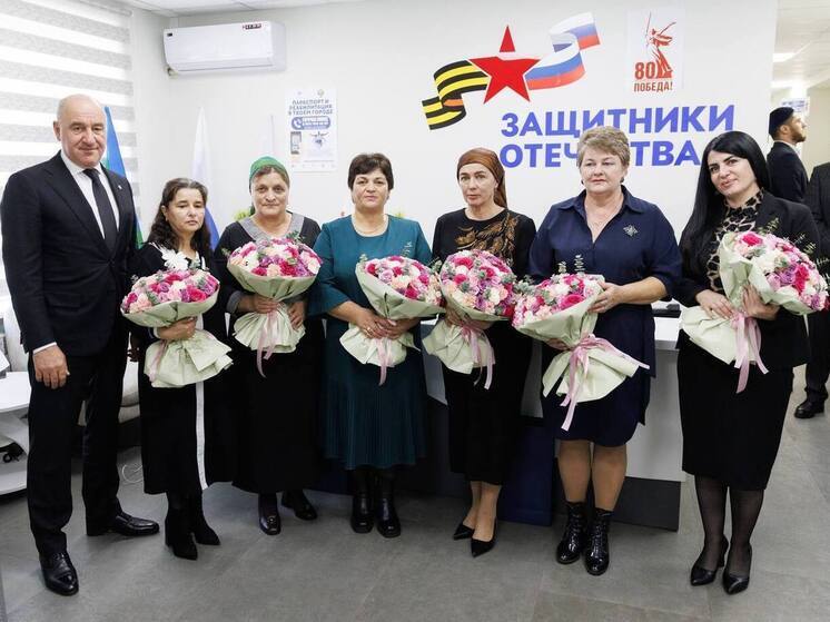 В Карачаево-Черкесии состоялась встреча Рашида Темрезова с матерями участников СВО