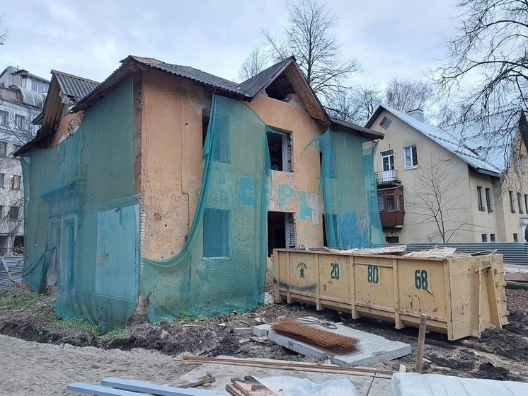 В Ярославле начали ломать историческое здание в Актерском квартале