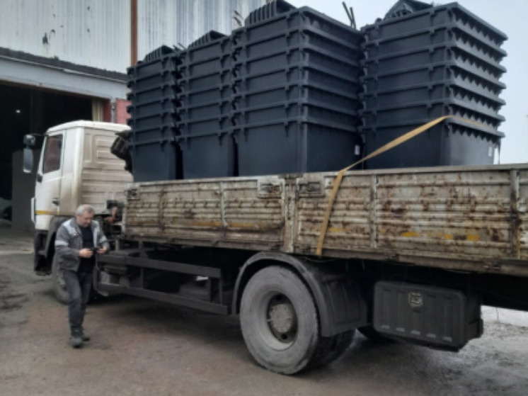 В округа Белгородской области передали 119 контейнеров для ТКО