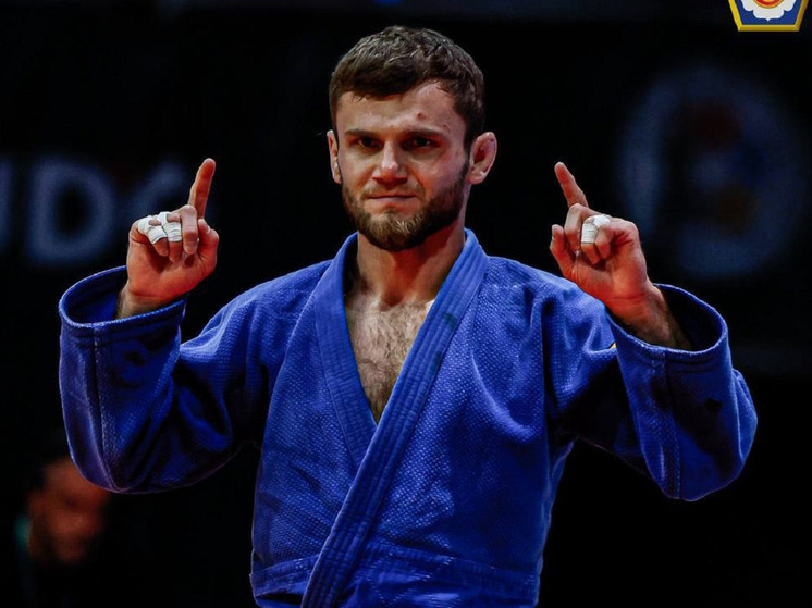 Вице-чемпион Европы этого года, бронзовый призёр чемпионата мира - 2025 Аюб Блиев одержал уверенную победу в финале турнира «Большого шлема», который начался в пятницу, 28 ноября, в столице ОАЭ Абу-Даби