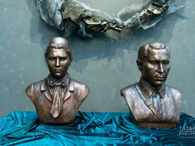 Бюсты великих Тукая и Джалиля передали Омской и Оренбургской областям