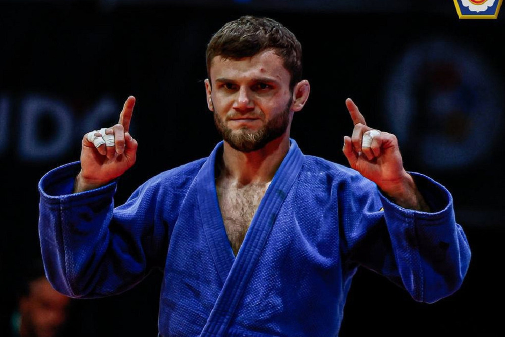 Вице-чемпион Европы этого года, бронзовый призёр чемпионата мира - 2025 Аюб Блиев одержал уверенную победу в финале турнира «Большого шлема», который начался в пятницу, 28 ноября, в столице ОАЭ Абу-Даби