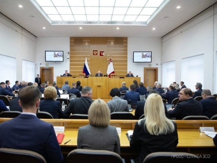 Состоялась 55-я сессия Законодательного Собрания области при участии полномочного представителя Президента Российской Федерации в СЗФО Игоря Рудени