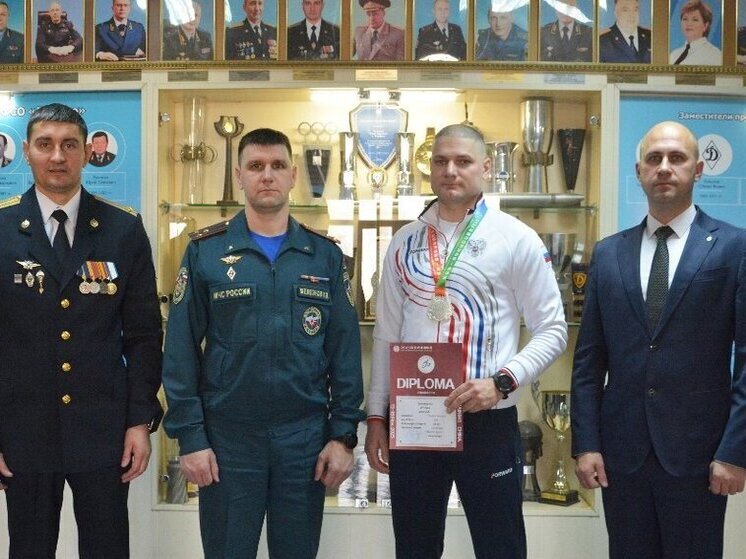 Спасатель из Челябинска стал вторым на чемпионате мира по гирям в Китае