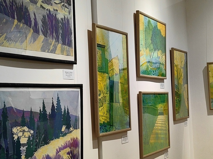 В Хакасии посетители персональной выставки не дождались двухметрового полотна